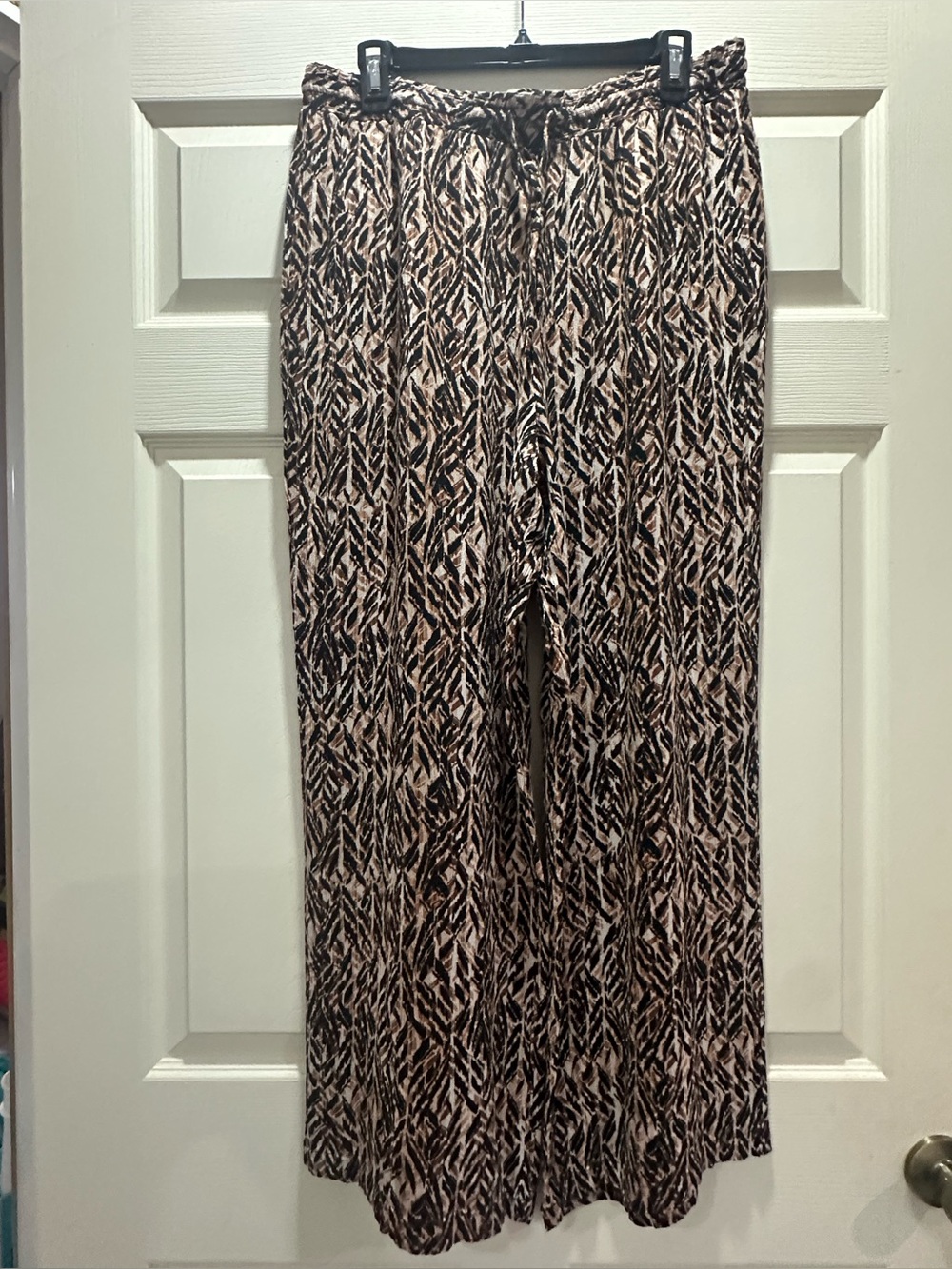 Wide-Leg Pull-On Pants in Brown & Black Abstract Print